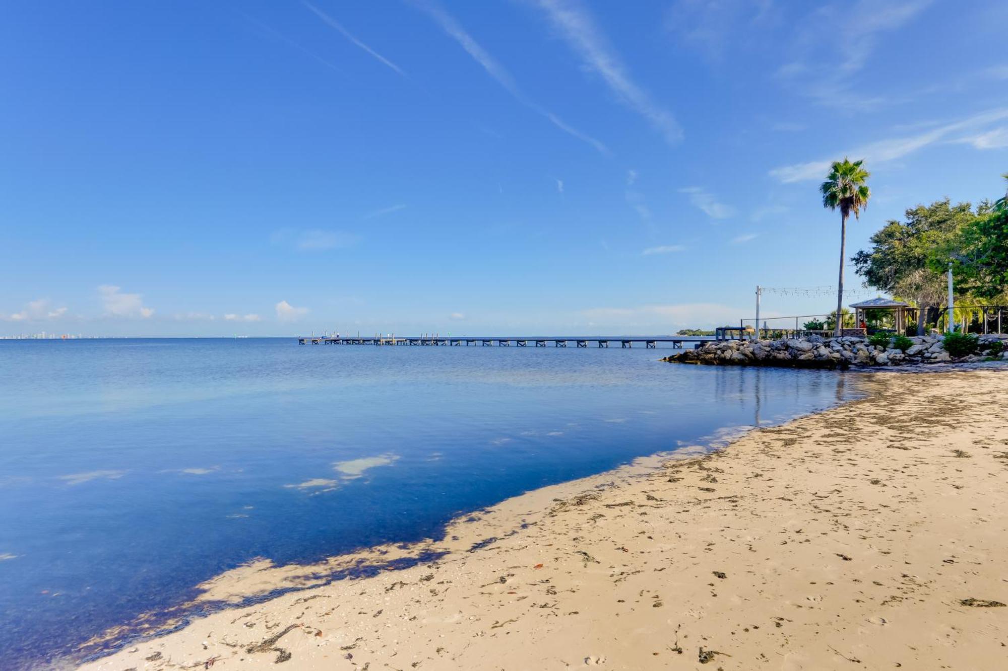 Coastal-Zen Ruskin Retreat Less Than 1 Mi To Beach! Екстер'єр фото